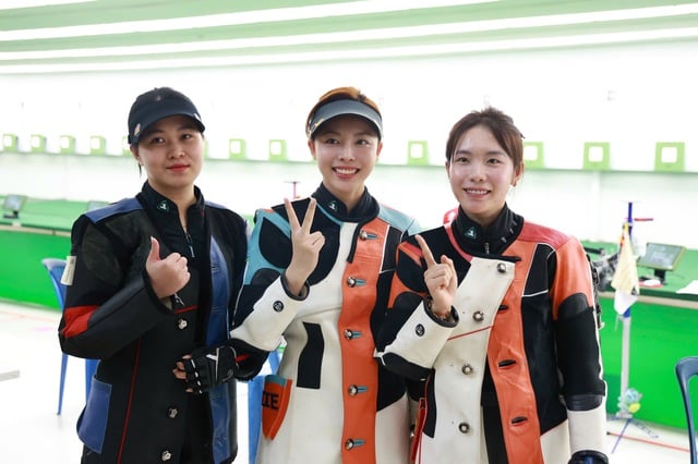 Med tungt hjerte utbrøt Mong Tuyen: «Jeg er knust over at Thao ikke lenger er ved min side...» – Bilde 4. Rơi vàng tiếc nuối, Mộng Tuyền nghẹn ngào: 'Tôi tâm lý khi không còn Thảo bên cạnh...'- Ảnh 4.