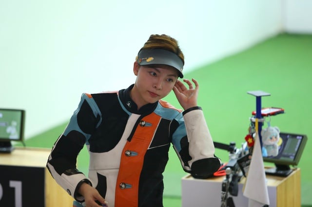 Med tungt hjerte utbrøt Mong Tuyen: «Jeg er følelsesmessig knust over at Thao ikke lenger er ved min side ...» – Bilde 5. Rơi vàng tiếc nuối, Mộng Tuyền nghẹn ngào: 'Tôi tâm lý khi không còn Thảo bên cạnh...'- Ảnh 5.