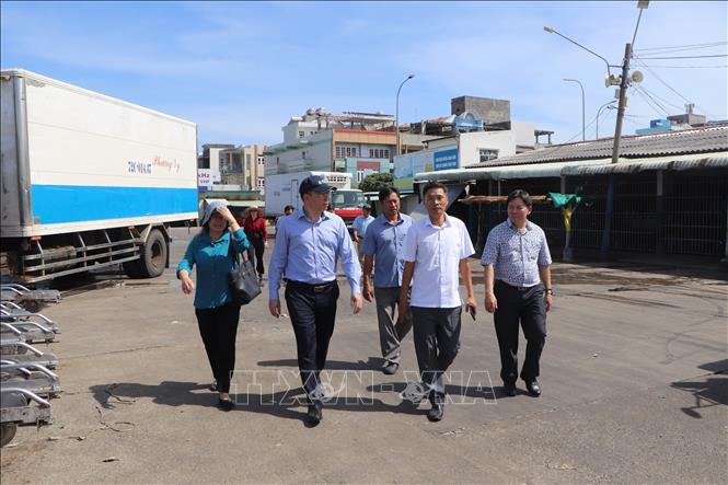 ຄຳບັນຍາຍຮູບພາບ