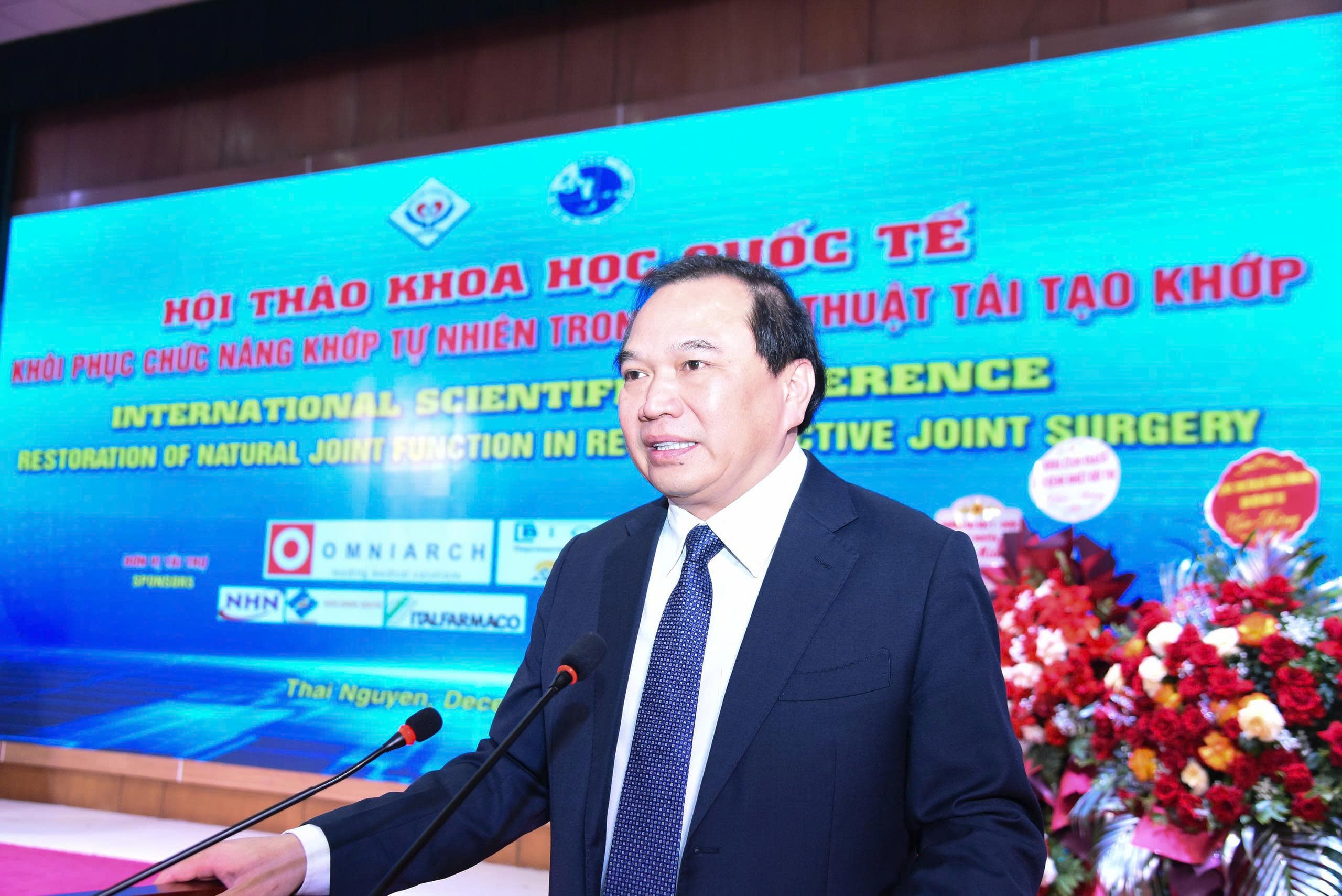 Đối tượng phải thay khớp ngày càng trẻ hóa, đặc biệt là nam giới- Ảnh 1.