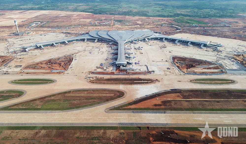 لانگ تھانہ ہوائی اڈہ فوری طور پر شیڈول کے مطابق اپنی پہلی پرواز کے استقبال کی تیاری کر رہا ہے۔ (تصویر: VATM فراہم کی گئی)