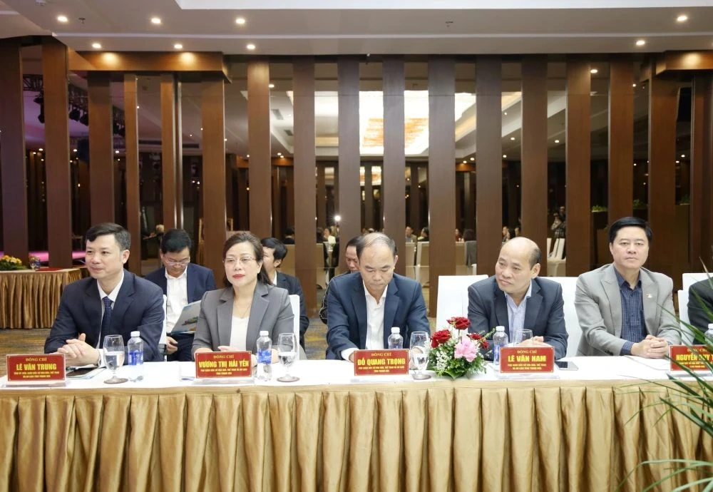 Podepsání dohody o spolupráci v oblasti kultury, sportu a cestovního ruchu mezi Thanh Hoa a Lam Dong.