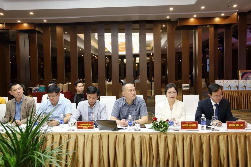 Podepsání dohody o spolupráci v oblasti kultury, sportu a cestovního ruchu mezi Thanh Hoa a Lam Dong.