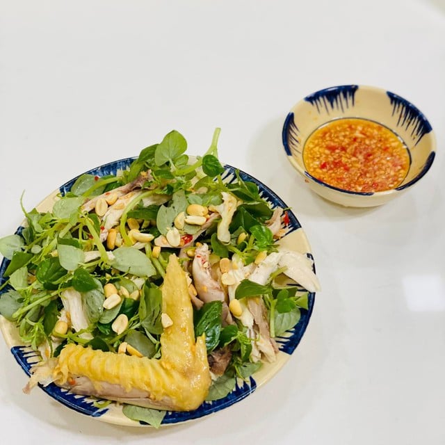 Această legumă sălbatică, la fel de scumpă ca și carnea, este un „aliment de aur” pentru persoanele cu gută și diabet; preparați imediat acest fel de mâncare simplu, dar nutritiv - Foto 4. Loại rau mọc hoang nhưng đắt ngang thịt là “thực phẩm vàng” cho người bị gout và tiểu đường, làm ngay món này đơn giản mà bổ dưỡng - Ảnh 4.