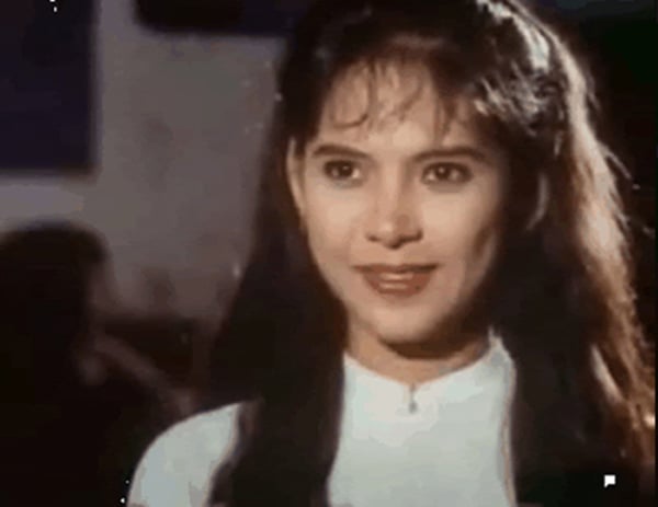 Thuy Tien z filmu 'Hořká chuť lásky' v 90. letech: Ohromující kráska v 53 letech, klidné manželství s 'králem luxusních značek' - Foto 6. Thủy Tiên 'Vị đắng tình yêu' thập niên 90: Ngỡ ngàng nhan sắc tuổi 53, hôn nhân bình yên bên 'vua hàng hiệu' - Ảnh 6.