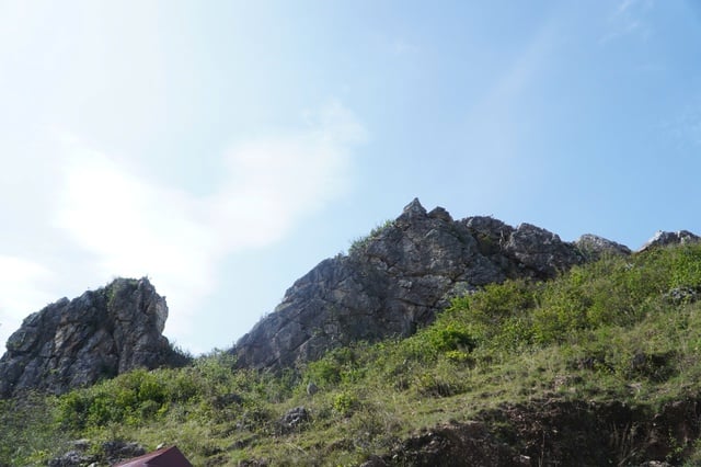 La légende du Géant et de la Montagne à Arêtes de Poisson au bord du lagon de Thi Nai - Photo 4. Huyền tích ông Khổng Lồ và ngọn núi Xương Cá ven đầm Thị Nại- Ảnh 4.