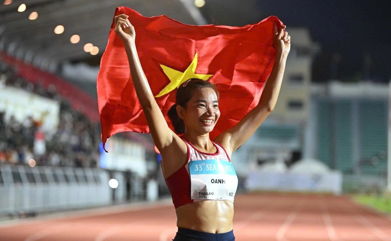 Nguyễn Thị Oanh giành Huy chương Vàng SEA Games 33 nội dung 5.000m- Ảnh 1.