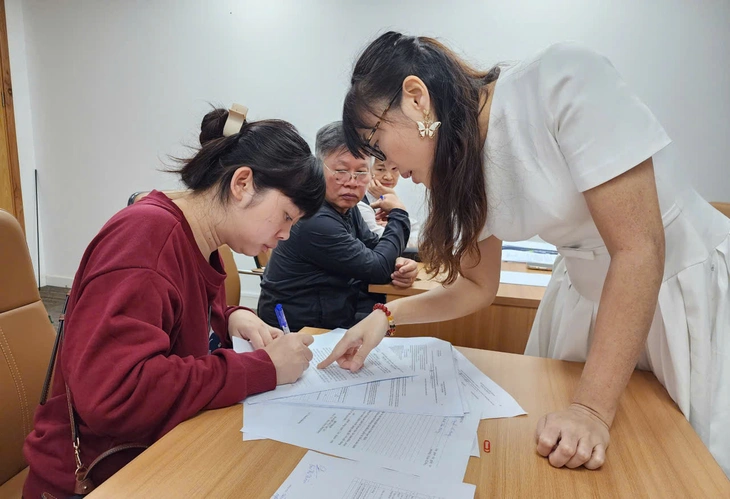 Một hộ dân nhà mặt tiền hồ Gươm sắp được nhận 400 tỉ đồng đền bù để làm quảng trường phía đông - Ảnh 1.