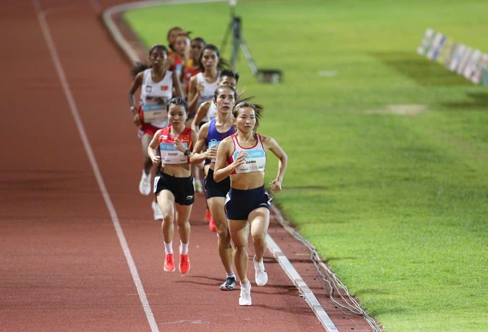 nguyen thi oanh hcv lari 5000m 9.jpg