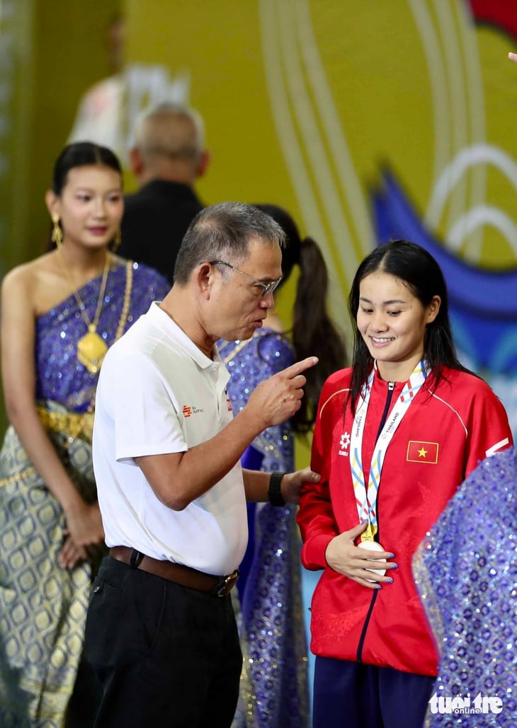 Lãnh đạo nói gì khiến Mỹ Tiên bật khóc sau khi nhận HCB SEA Games 33? - Ảnh 7.