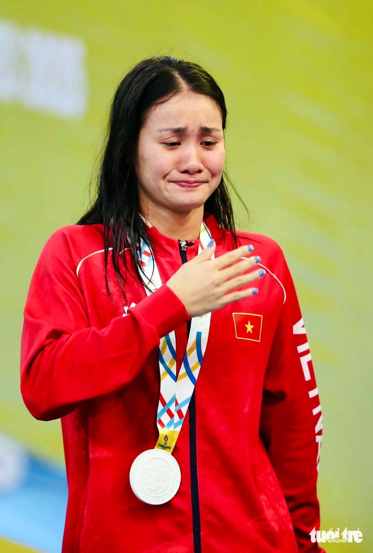 Lãnh đạo nói gì khiến Mỹ Tiên bật khóc sau khi nhận HCB SEA Games 33? - Ảnh 8.