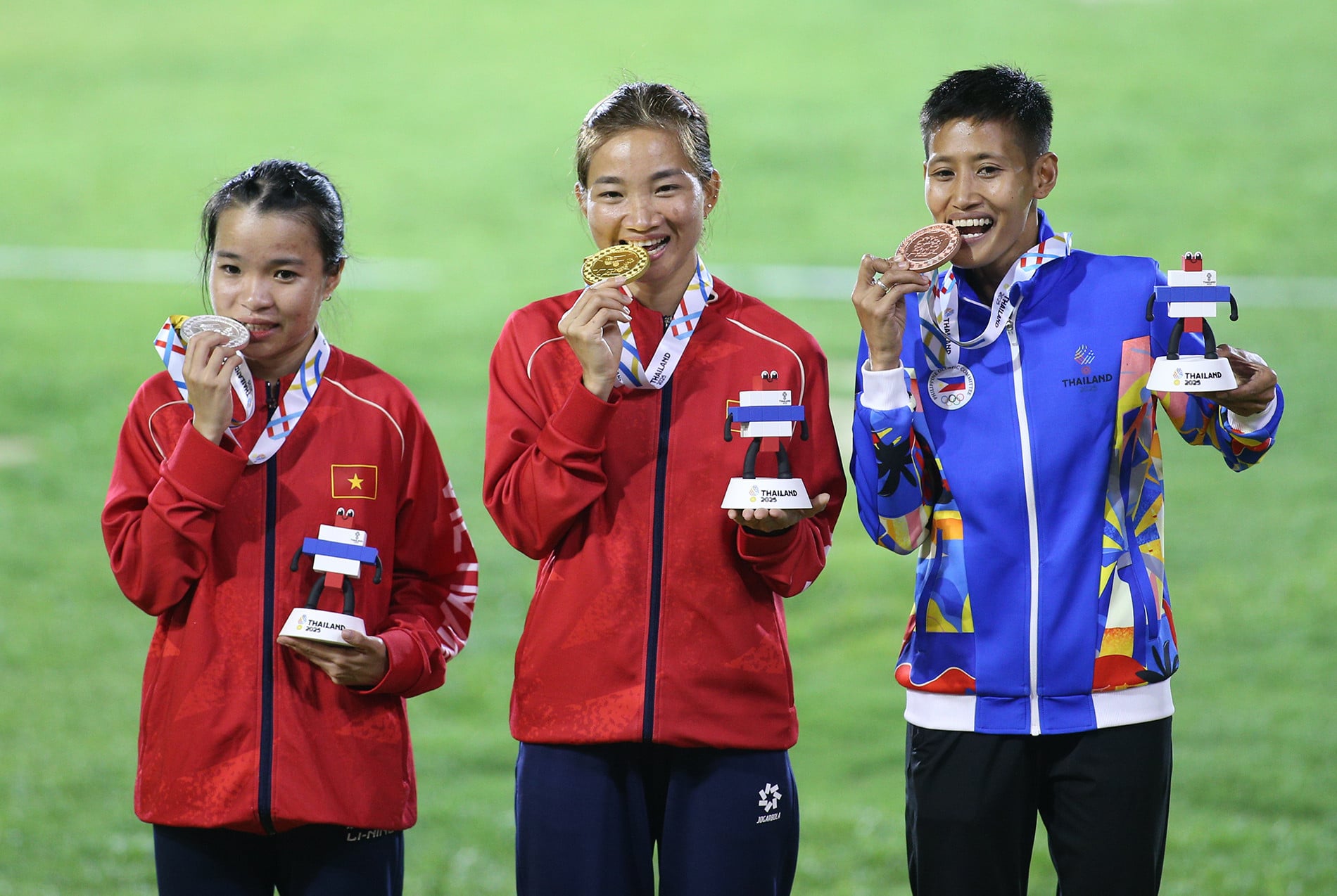 nguyen thi oanh 32.JPG