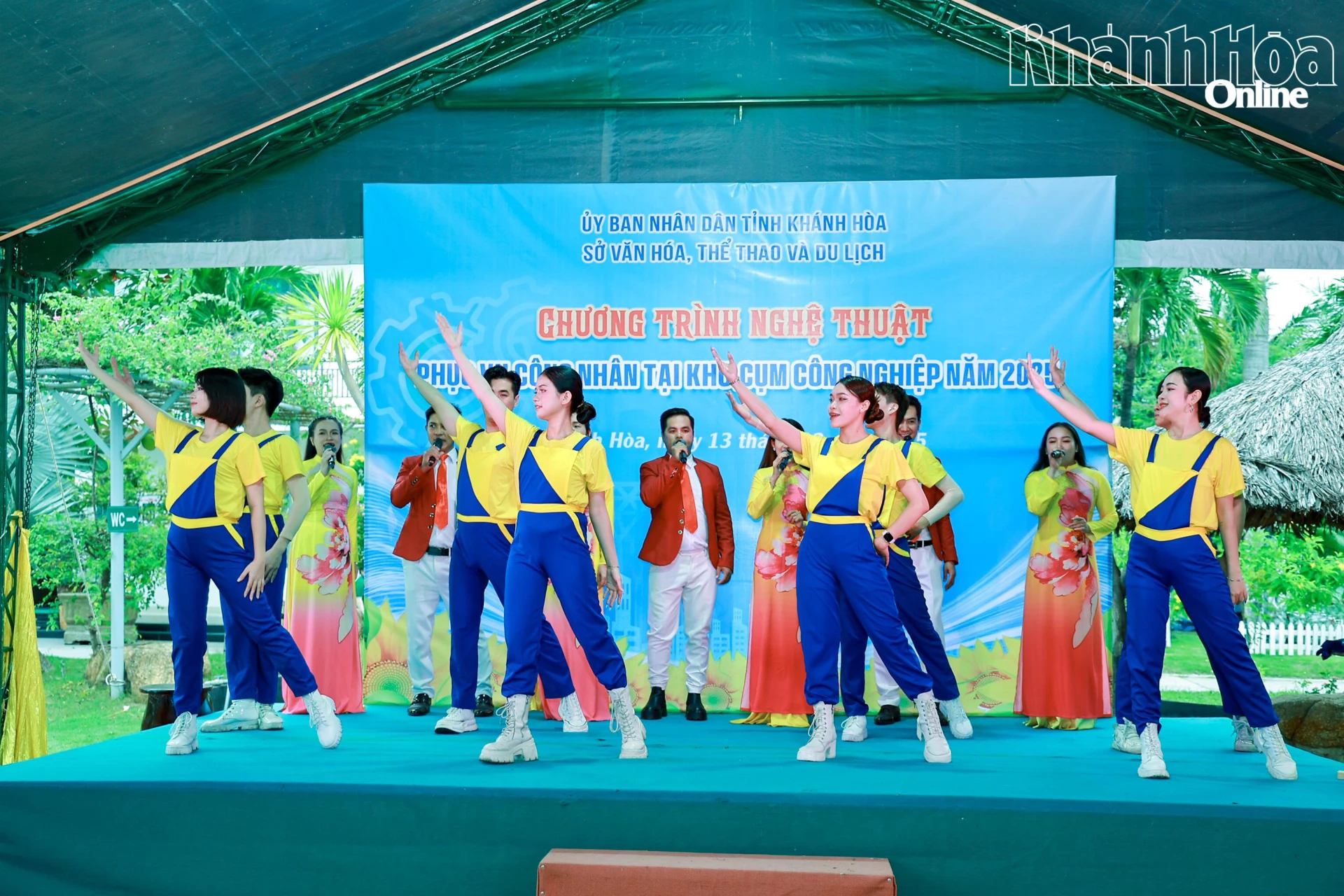 Sång- och dansföreställningen