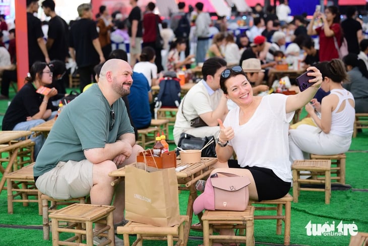 เหตุใดอาหารเวียดนามถึงยังคงดึงดูดความสนใจจากทั่วโลกได้ ทั้งๆ ที่มีขนาดประเทศค่อนข้างเล็ก? - ภาพที่ 2 ẩm thực Việt - Ảnh 2.