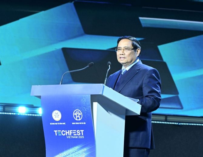 Premier Pham Minh Chinh hield een toespraak tijdens de openingsceremonie van TECHFEST Vietnam 2025. Thủ tướng Phạm Minh Chính phát biểu tại Lễ khai mạc TECHFEST Việt Nam 2025.
