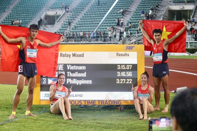 SEA Games 33 hôm nay: Nguyễn Thị Oanh và đội chạy tiếp sức Việt Nam giành 2 HCV - Ảnh 1.