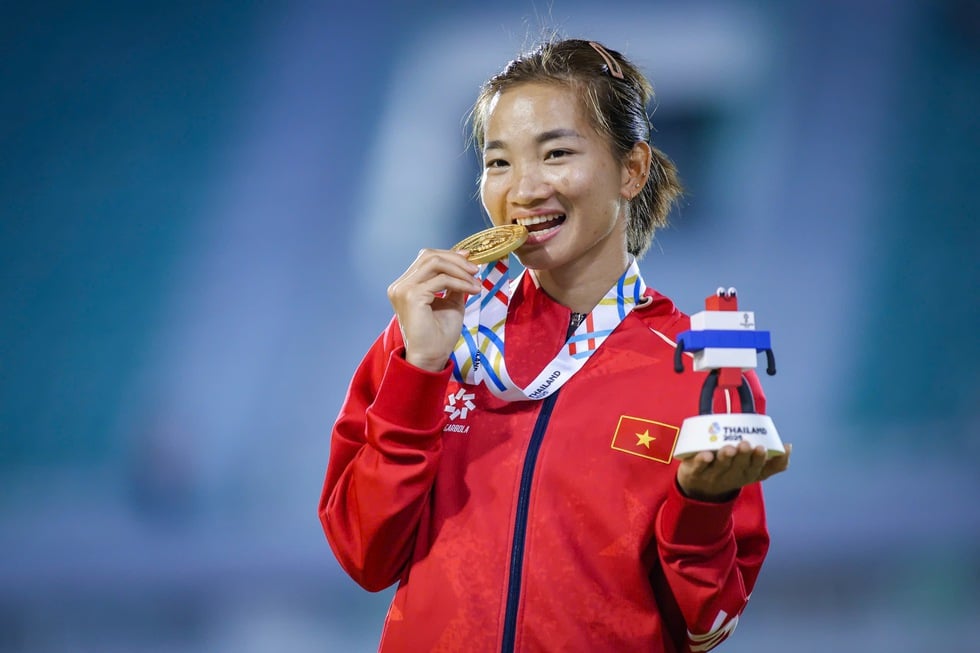 La destacada actuación de Nguyen Thi Oanh y Le Thi Tuyet en los SEA Games: ¡Pequeña pero grandiosa! - Foto 3. Kỳ SEA Games tuyệt đỉnh của Nguyễn Thị Oanh và Lê Thị Tuyết: Bé nhỏ mà vĩ đại! - Ảnh 3.
