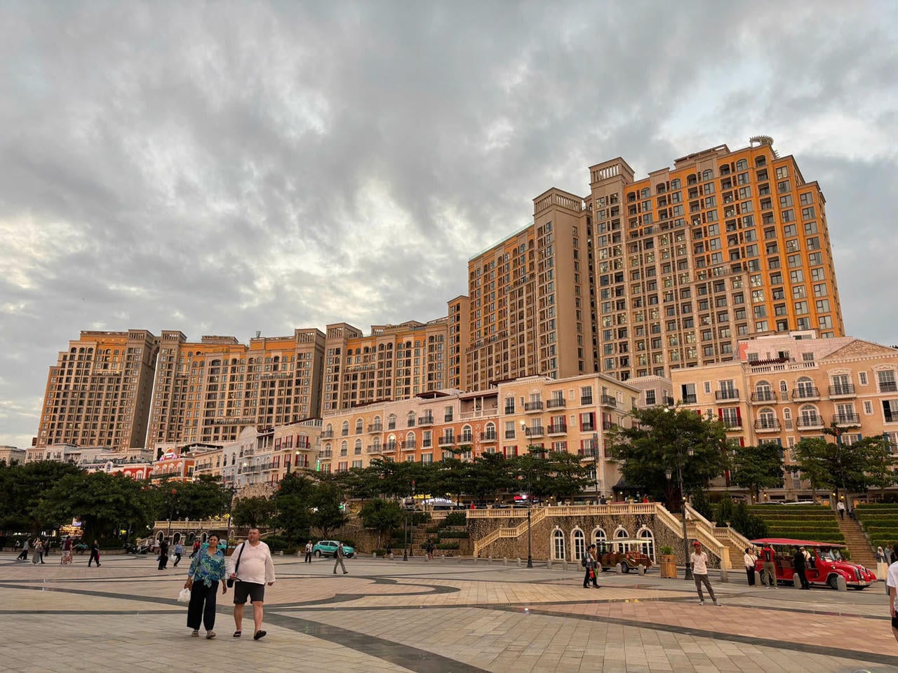 Η Sunset Town τιμήθηκε για δεύτερη συνεχόμενη χρονιά ως «Κορυφαίο Εμβληματικό Τουριστικό Αξιοθέατο στον Κόσμο για το 2025». (Φωτογραφία: PV)