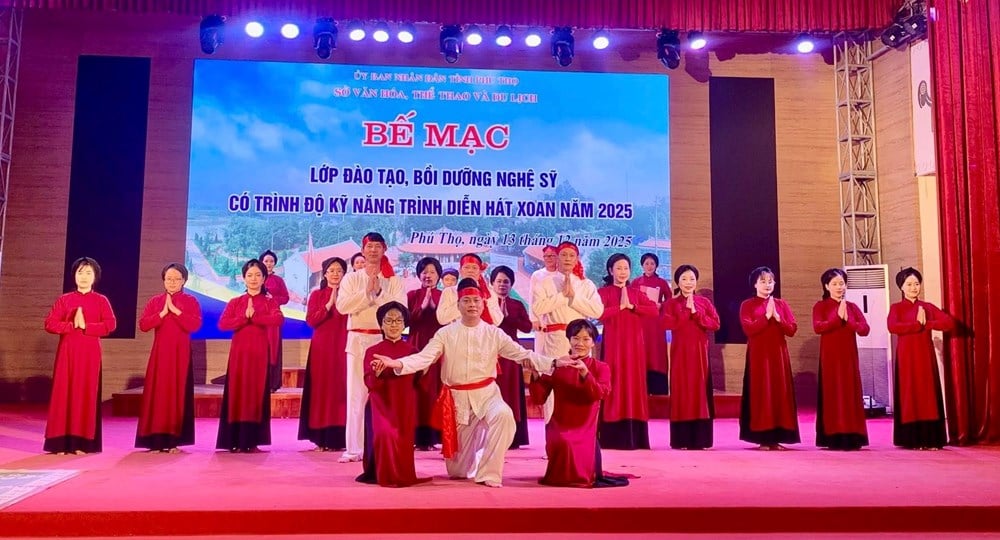 ភូថូ៖ ពិធីបិទវគ្គបណ្តុះបណ្តាលស្តីពីជំនាញជាក់ស្តែង និងការសម្តែងចម្រៀង Xoan - រូបថតទី ៣