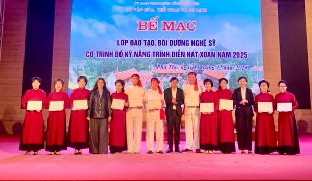 ភូថូ៖ ពិធីបិទវគ្គបណ្តុះបណ្តាលជំនាញជាក់ស្តែង និងការសម្តែងចម្រៀង Xoan - រូបថតទី ៥