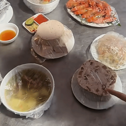 សាច់ក្រកសាច់ជ្រូកថៃប៊ិញ