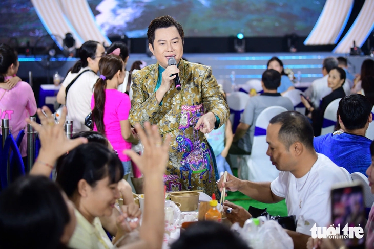 Quoc Dai, Duyen Quynh, Nhat Hoang och Danmy för med sig doften av foto till musikälskare - Foto 3. Duyên Quỳnh - Ảnh 3.