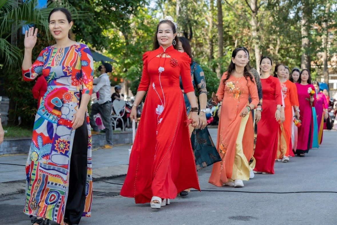 Gatemotefestivaler blomstrer – Bilde 6.