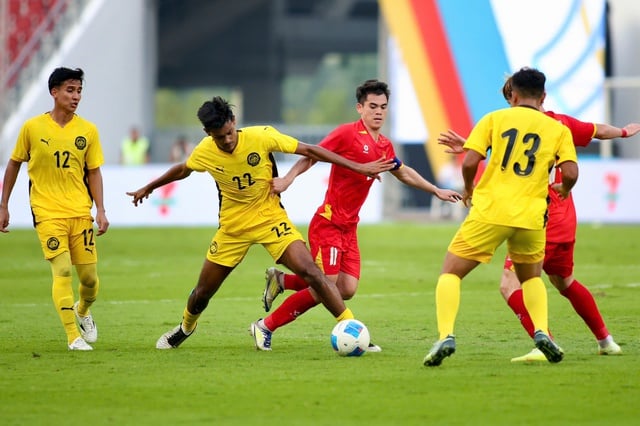 Mengapa Malaysia U-23 bisa mengejutkan Thailand, apa kata pelatih tentang Vietnam U-23? - Foto 2.