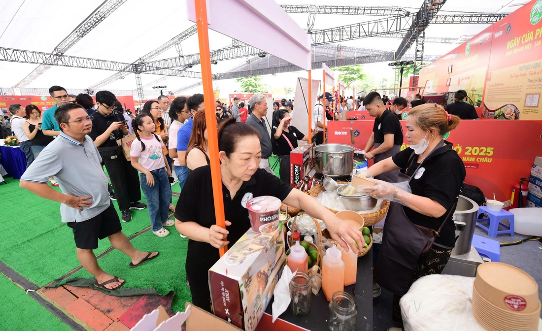Pho-industrien må utvikle seg til sitt fulle potensial – Bilde 3. Công nghiệp phở phải phát triển xứng tầm - Ảnh 2.
