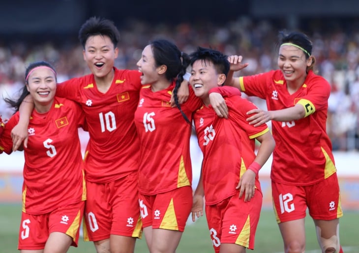 Vietnamský ženský tým vs. Indonésie: Postup do finále - Foto 1. tuyển nữ việt nam - Ảnh 1.