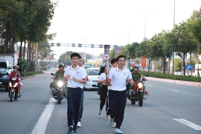 Binh Duong Ward Sports Festival: Det första stora sportevenemanget - Foto 3. Đại hội Thể dục thể thao phường Bình Dương: Sự kiện thể thao lớn đầu tiên - Ảnh 3.