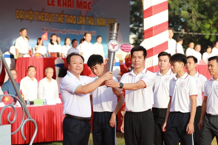 Binh Duong Ward Sports Festival: Det första stora sportevenemanget - Foto 4. Đại hội Thể dục thể thao phường Bình Dương: Sự kiện thể thao lớn đầu tiên - Ảnh 4.