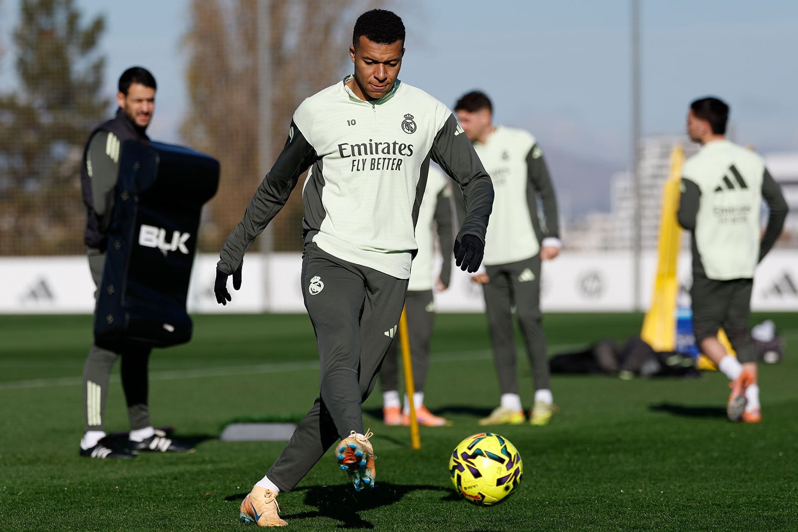 אמבפה ריאל מדריד.jpg