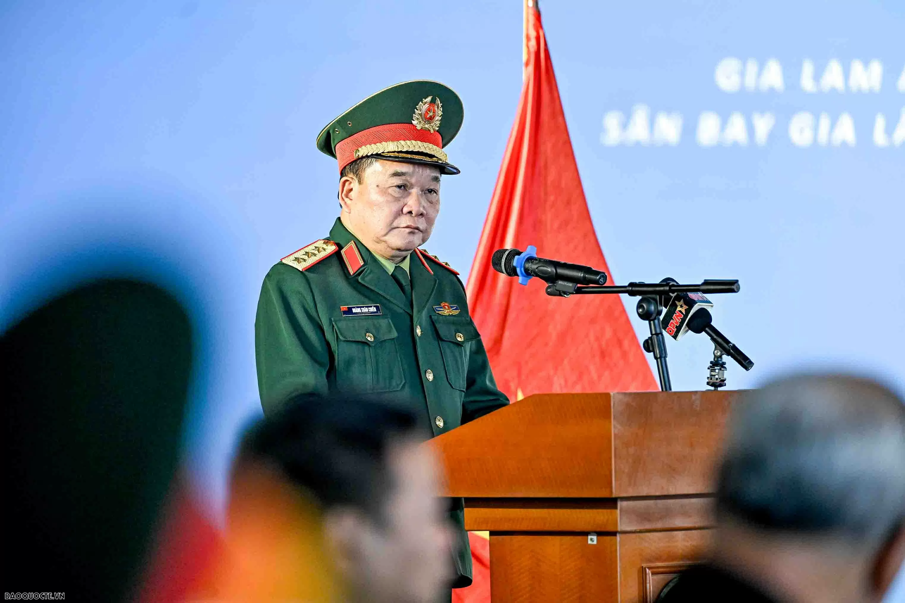 Continuing the repatriation of remains of U.S. servicemen. Tiếp tục trao trả hài cốt quân nhân Hoa Kỳ