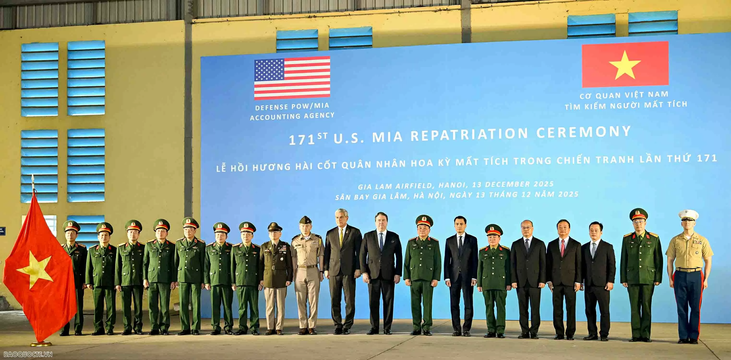 Continuing the repatriation of remains of U.S. servicemen. Tiếp tục trao trả hài cốt quân nhân Hoa Kỳ