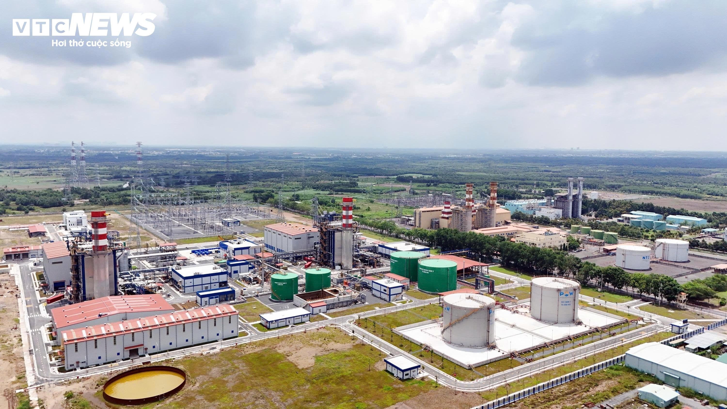 प्रधानमंत्री: न्होन ट्राच विद्युत संयंत्र वियतनामी बुद्धिमत्ता और लचीलेपन की पुष्टि करता है - 3