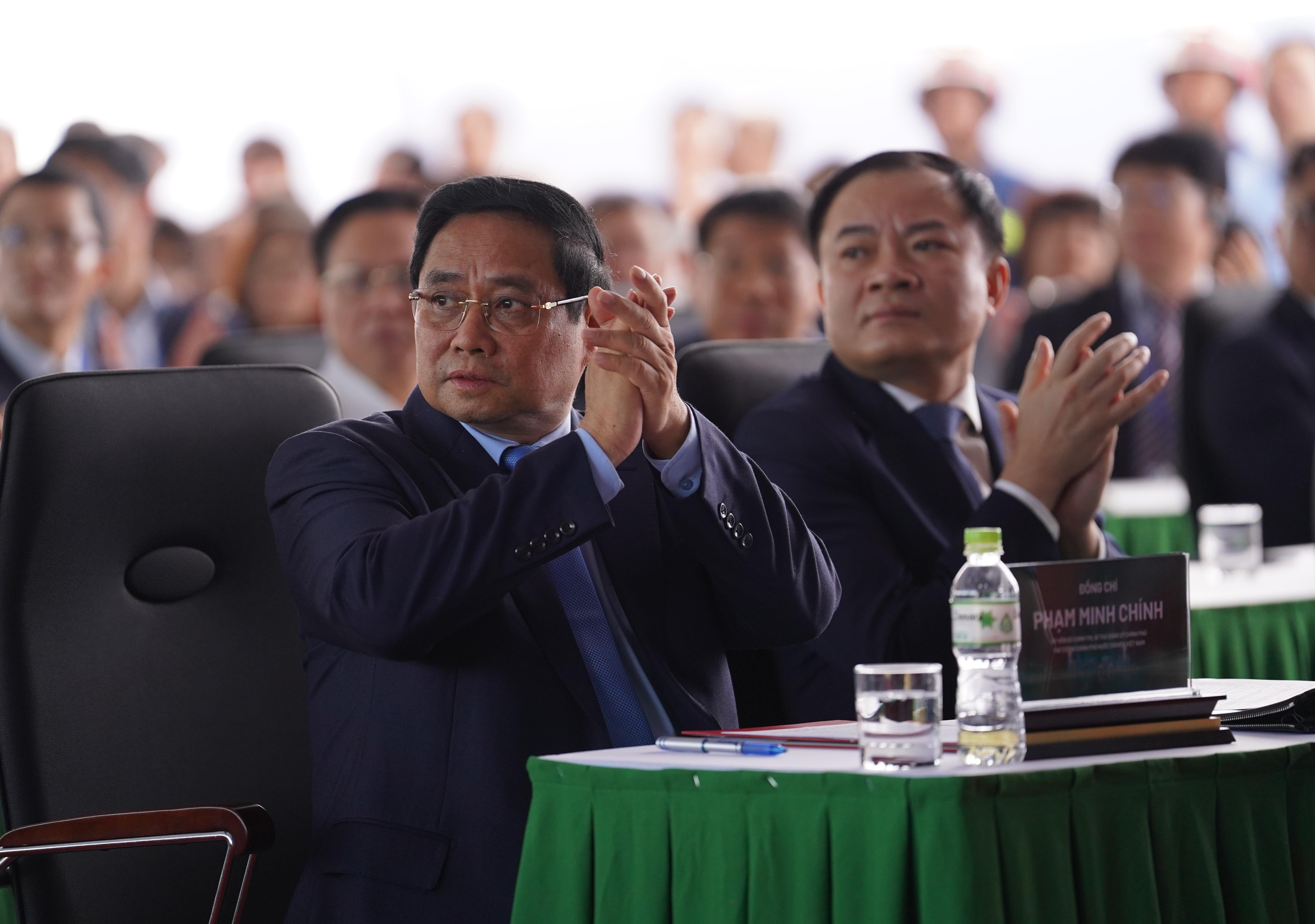 प्रधानमंत्री: न्होन ट्राच विद्युत संयंत्र वियतनामी बुद्धिमत्ता और लचीलेपन की पुष्टि करता है - 9