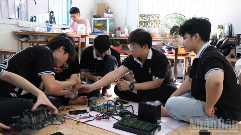 De blivande IT-ingenjörerna i teamet