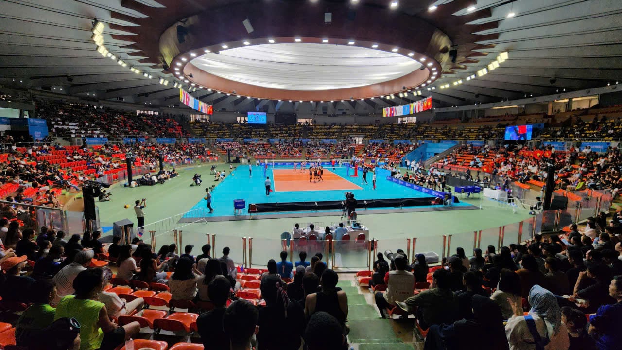 Vietnamesische Volleyballspielerinnen 1.jpg