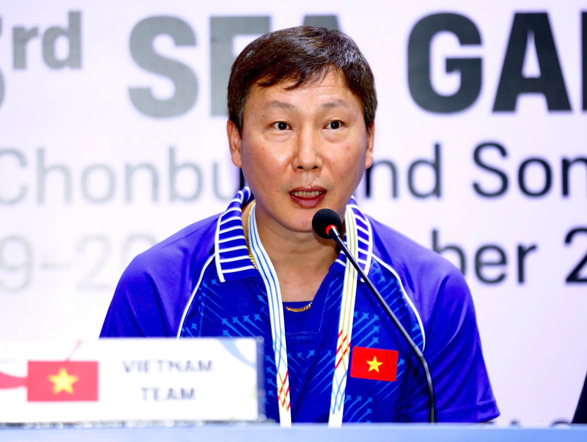 Trenér Kim Sang Sik.jpg