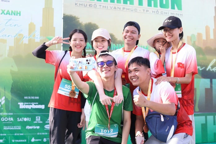 Dàn sao runner chiến thắng tại Tiền Phong Half Marathon 2025 - Ảnh 8.