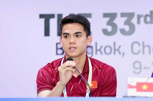 Khuat Van Khangs overraskende visjon for semifinalekampen mot Filippinene: Hvis det kreves ekstraomganger, vil Vietnam U23… - Bilde 1. Khuất Văn Khang hình dung bất ngờ về bán kết đấu Philippines: Nếu phải đá hiệp phụ, U.23 Việt Nam sẽ…- Ảnh 1.