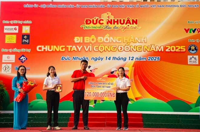 TPHCM: Phường Đức Nhuận tổ chức đi bộ, gây quỹ chăm lo cho người khó khăn - Ảnh 2.