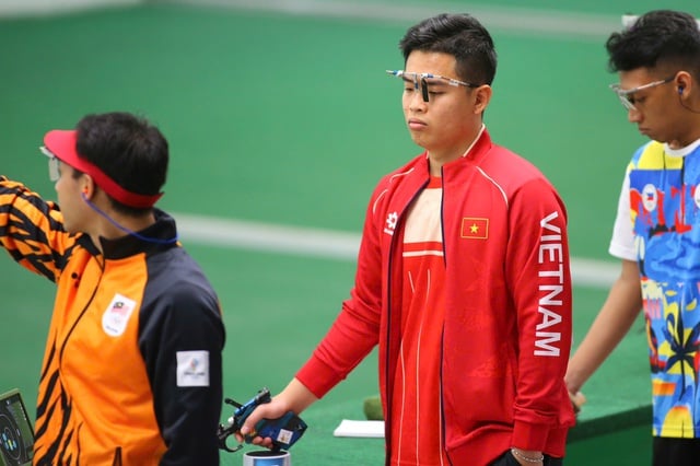 Шок на ім'я Фам Куанг Хьюй: «Я не був добрим стрільцем…» - Фото 1. Cú sốc mang tên Phạm Quang Huy: ‘Tôi bắn chưa tốt…’- Ảnh 1.