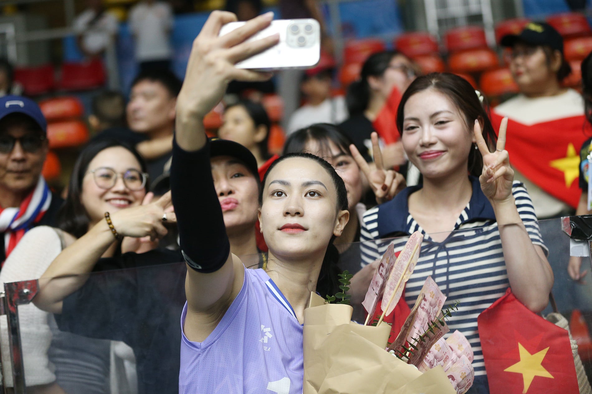 Echipa feminină de volei a Vietnamului din Filipine 4.JPG