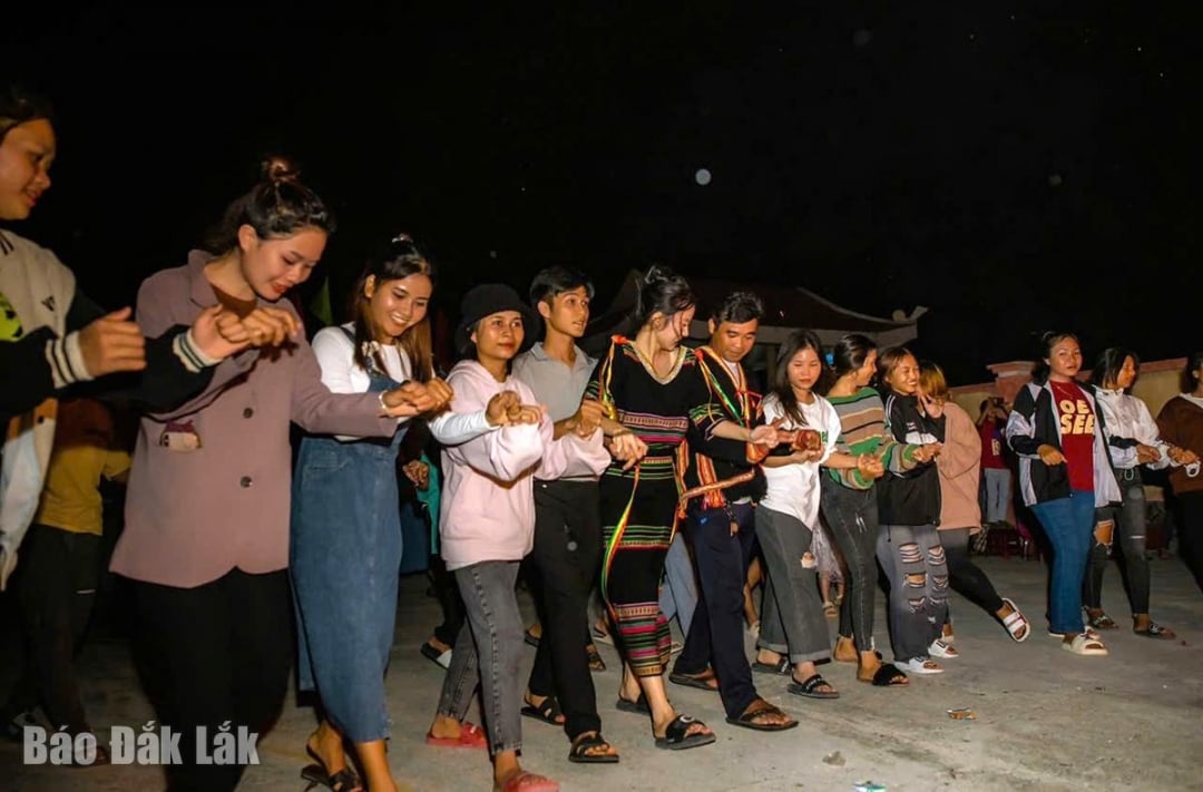 Suoi Trai község lakói hagyományos helyi fesztiválon vesznek részt. Fotó: Közreműködő.