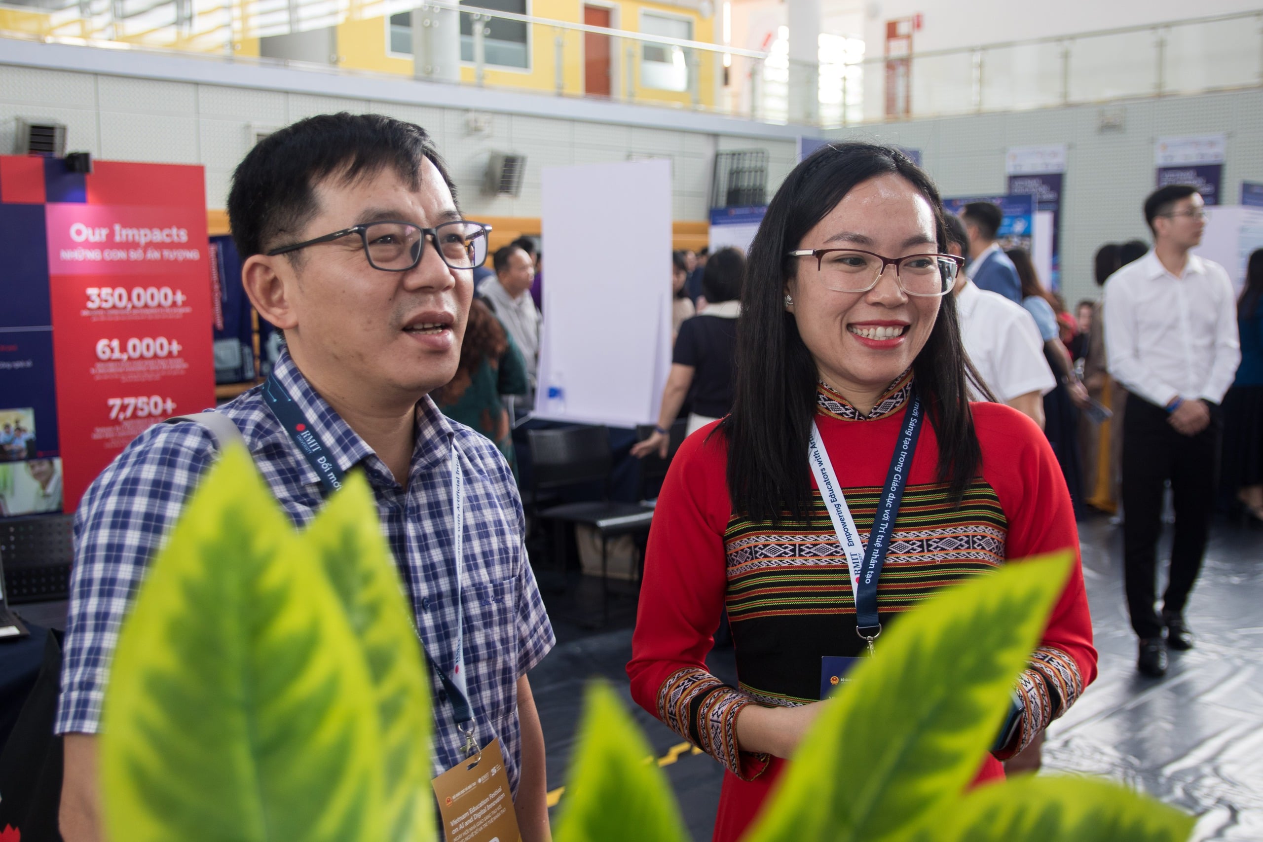 Thầy cô miền đất khó dùng AI giải 'cơn khát' công nghệ số cho học trò - Ảnh 4.