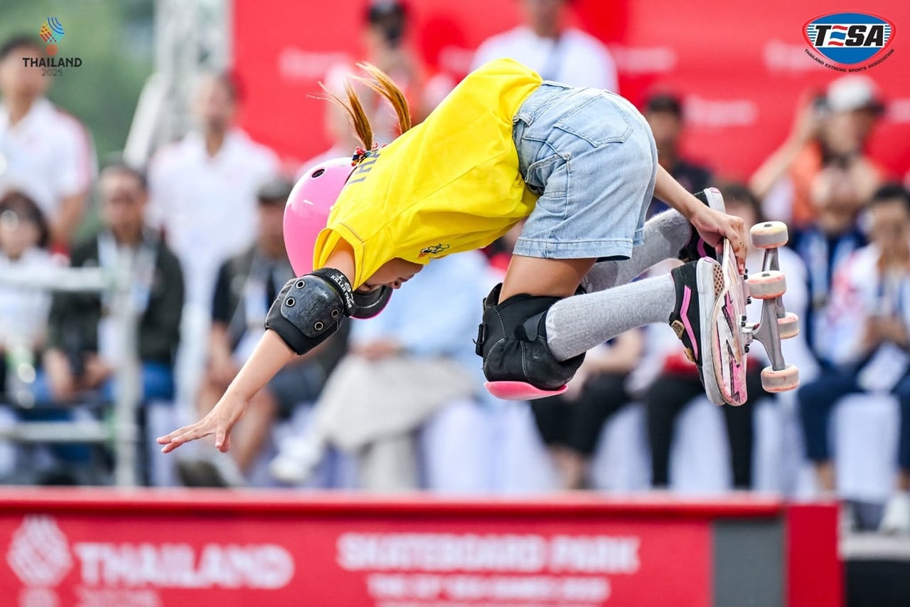 ហ្វ្រីយ៉ា ច័ន្ទថារ៉ា ប្រោន ១.jpg