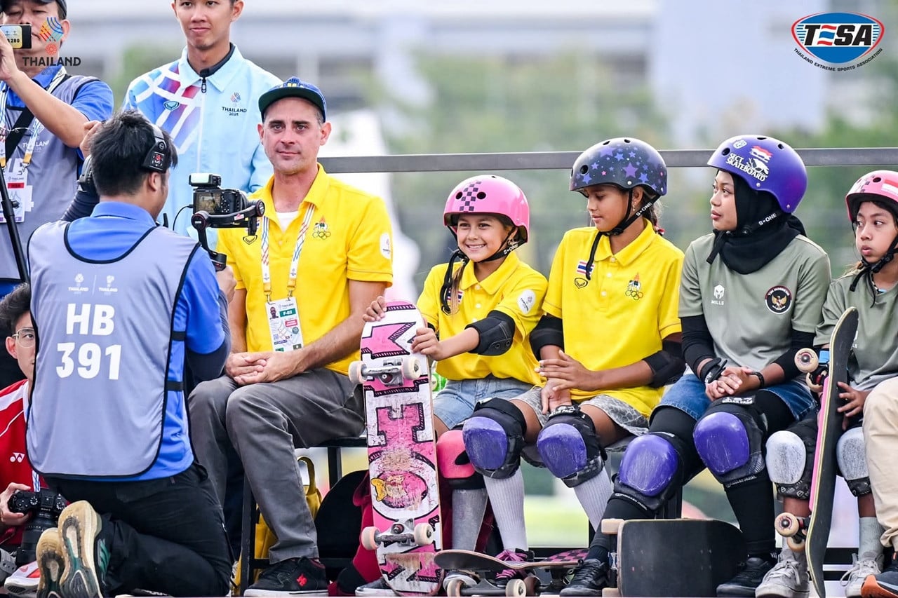 ហ្វ្រីយ៉ា ច័ន្ទថារ៉ា ប្រោន 2.jpg