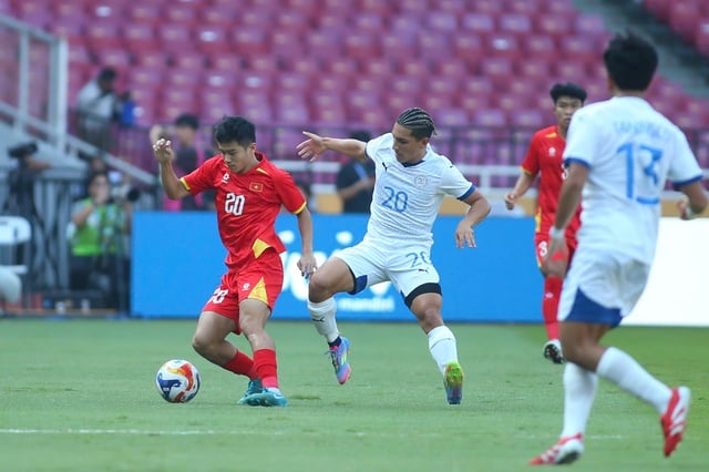 Bos sepak bola Filipina menginginkan Vietnam U23 kalah di semifinal, pers lokal ragu-ragu - Foto 2. Sếp lớn bóng đá Philippines muốn U.23 Việt Nam thua bán kết, báo chỉ bán địa lại e dè- Ảnh 2.